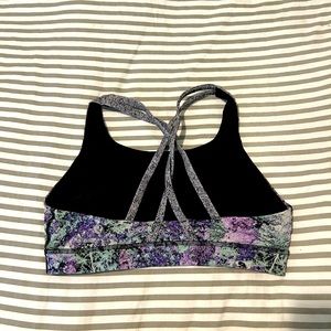 Women’s Lululemon sports bra.